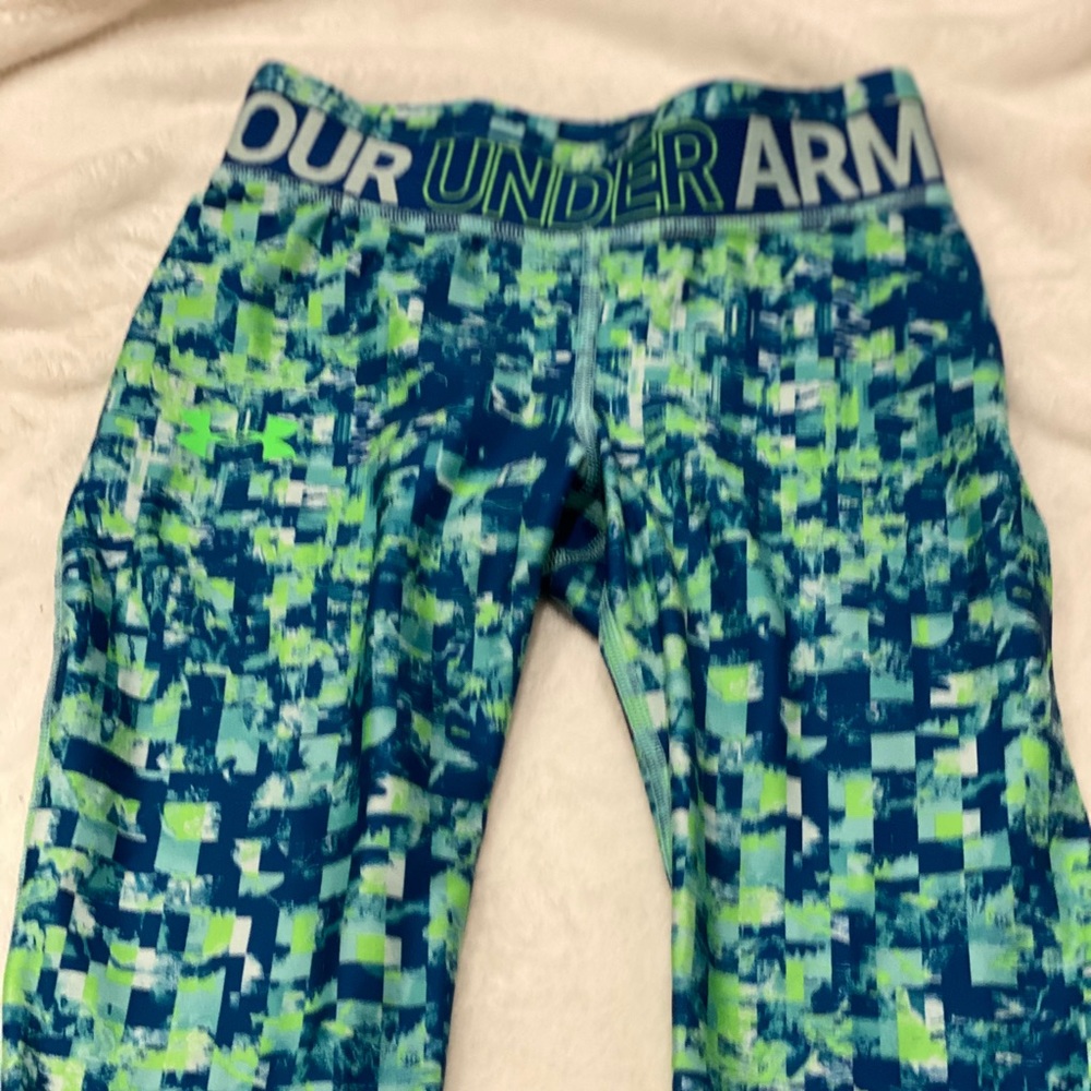 Under armour capris with matching sports bra